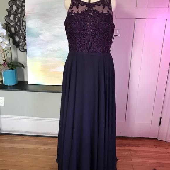 Purple illusion gown with sweetheart neckline - Picture 3 of 10